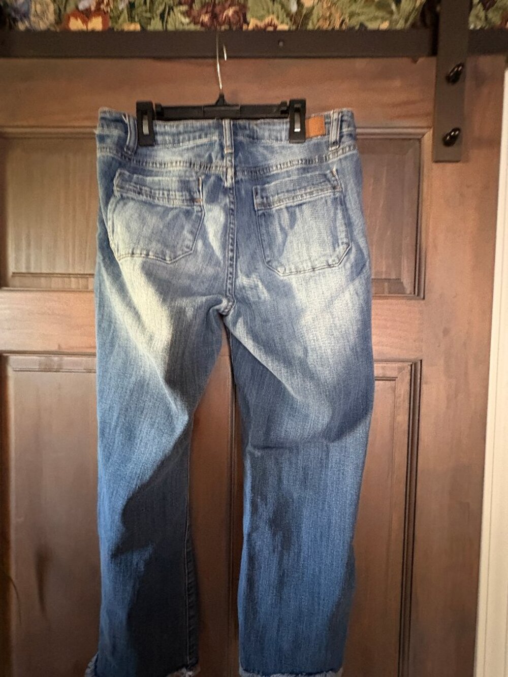 Judy Blue womens cropped jeans size 11/30 - Picture 2 of 6